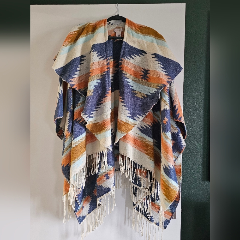 Free People WARM Aztec Patterned Jacket Shrug